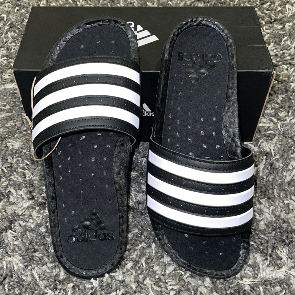 New ADIDAS ADILETTE BOOST Slides in Black - Picture 3 of 16